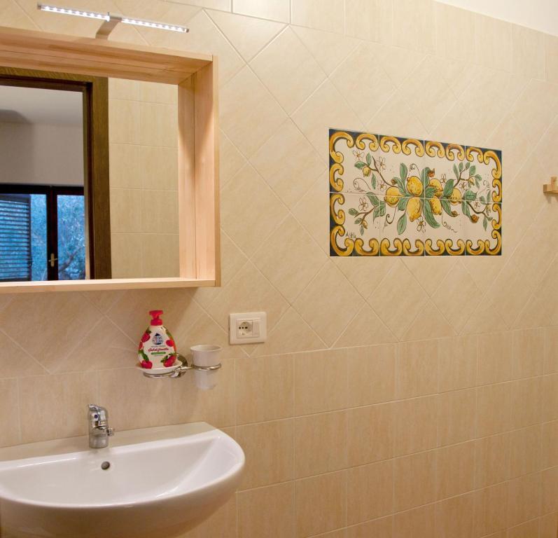 Casale Il Gheppio Guest House Laureana Cilento Room photo