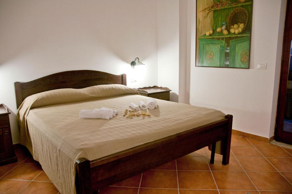 Casale Il Gheppio Guest House Laureana Cilento Room photo