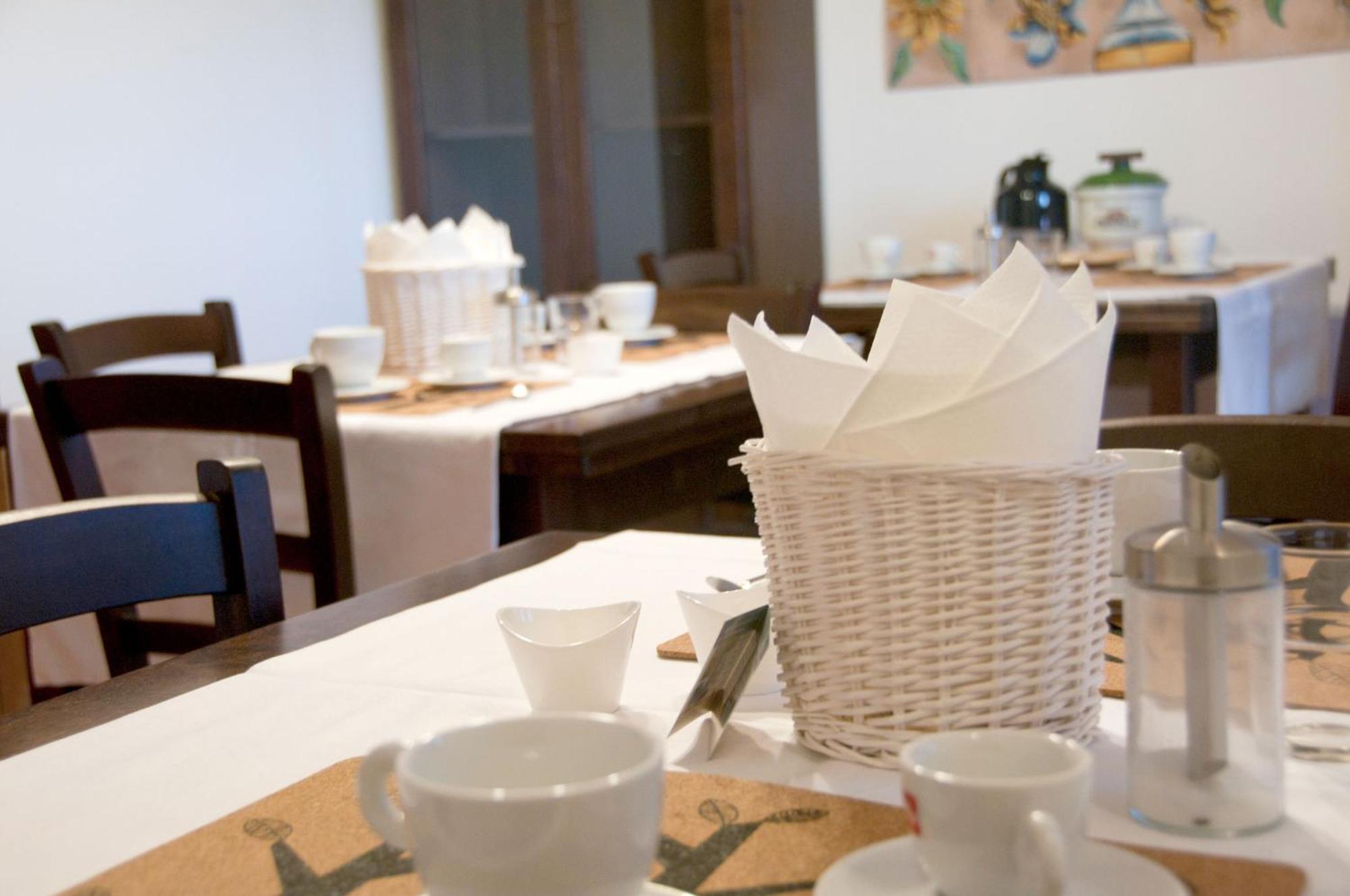 Casale Il Gheppio Guest House Laureana Cilento Exterior photo